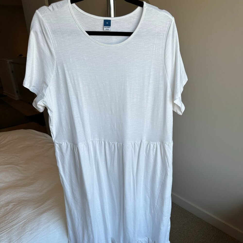 BNWT Old Navy White Shortsleeve Tiered Maxi Dress, Size XL